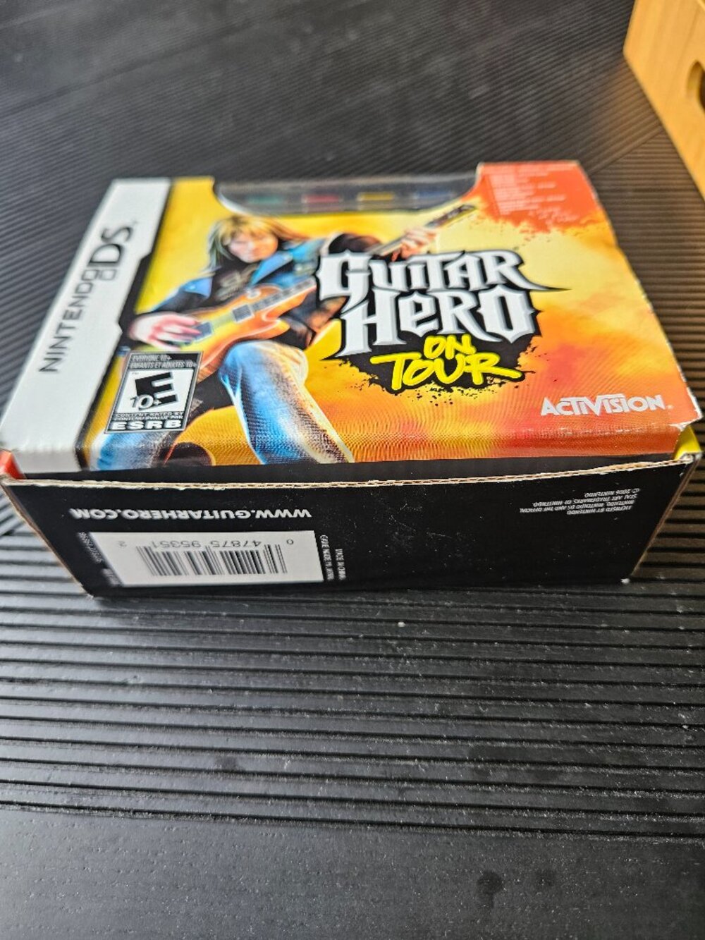 Guitar Hero On Tour Video Game Bundle Nintendo DS with Stickers (No pick stylus) - Picture 11 of 15